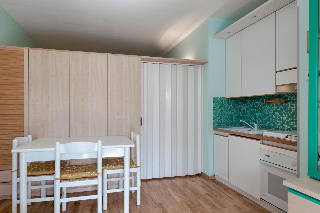 Azzurra Suite - Monolocale Con Piscina E Wifi Sirmione Exterior photo