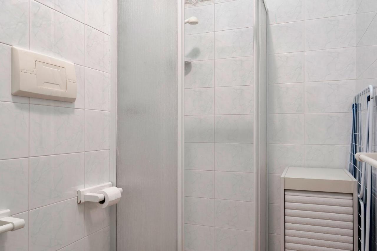 Azzurra Suite - Monolocale Con Piscina E Wifi Sirmione Exterior photo