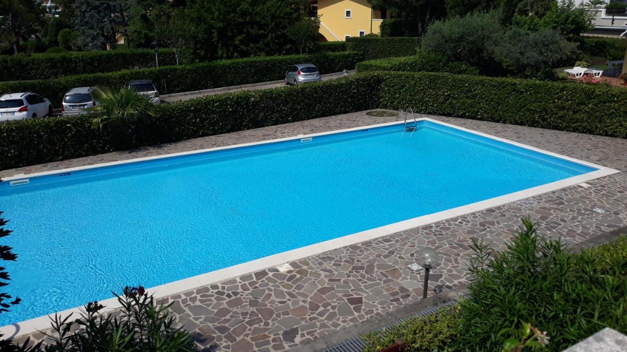 Azzurra Suite - Monolocale Con Piscina E Wifi Sirmione Exterior photo